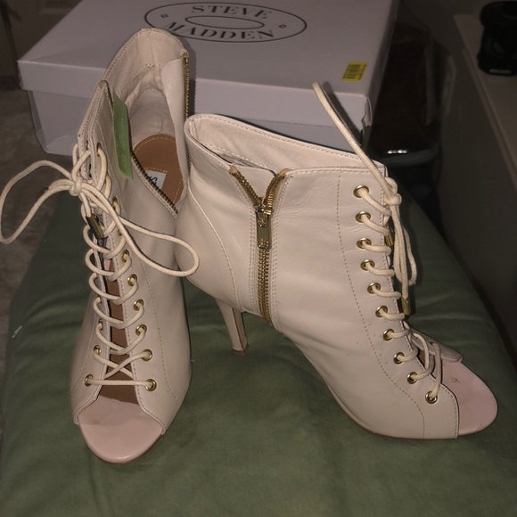 Steve Madden booties - Picture 2 of 7